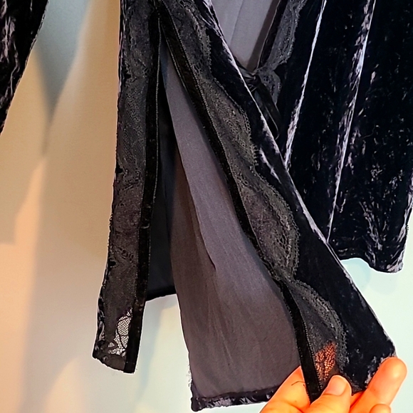 Victoria’s Secret Velvet Silk‎ Kimono Vintage Y2K Lace Tie Front Whimsigoth - Picture 5 of 10